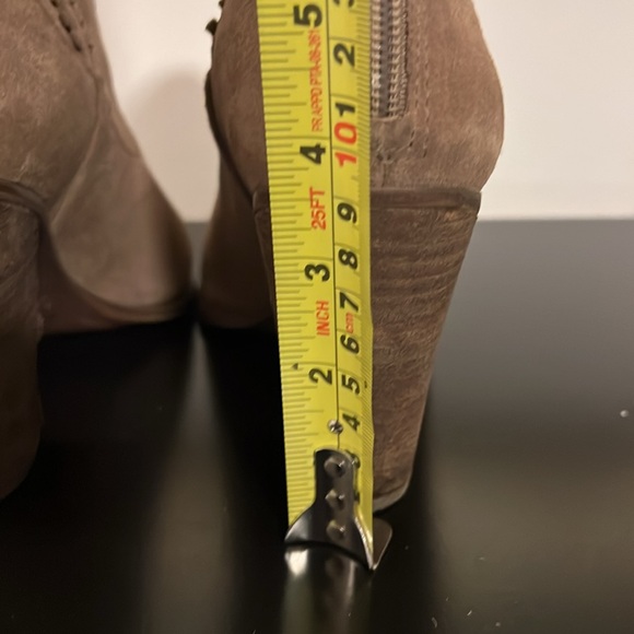 Vince Camuto FRETZIA Perforated Suede Leather Ankle Booties - Picture 8 of 9